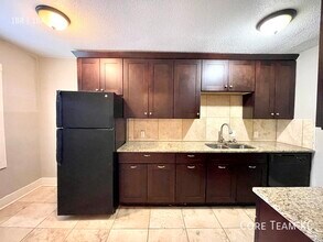 4328 Roanoke Pkwy in Kansas City, MO - Building Photo - Building Photo