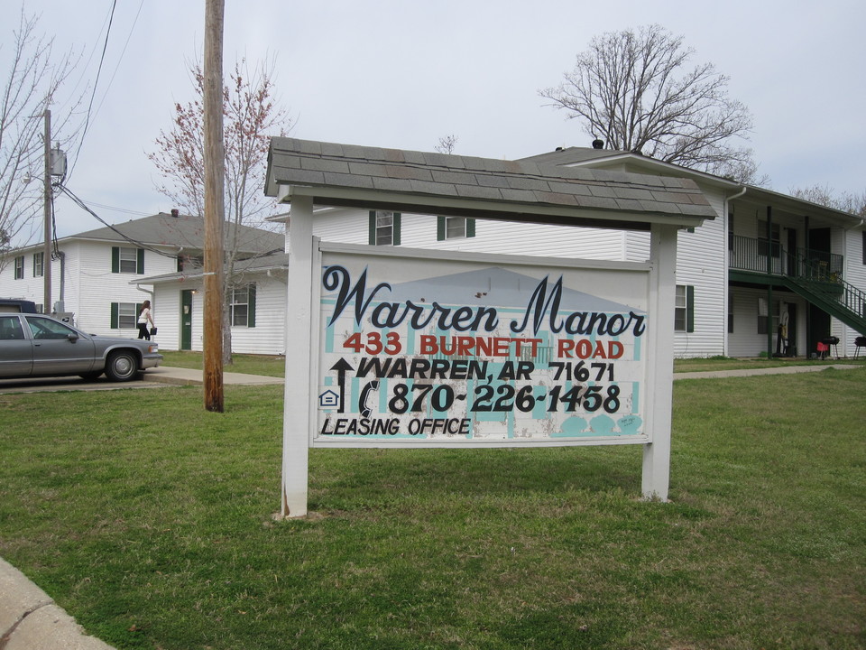 Warren Manor Apartments in Warren, AR - Building Photo