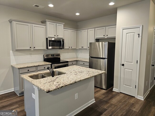 6056 Oak Bend Ct in Riverdale, GA - Building Photo - Building Photo