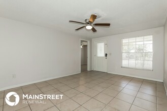 2202 Selkirk St in Valrico, FL - Building Photo - Building Photo