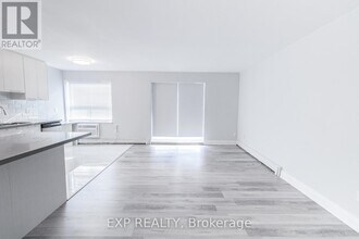 579-579 Clare Ave in Welland, ON - Building Photo - Building Photo