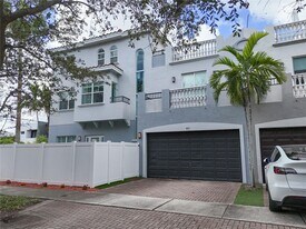 601 NE 11th Ave in Fort Lauderdale, FL - Building Photo