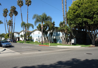 The Palms at Midtown in Ventura, CA - Building Photo - Building Photo