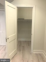 401 Commonwealth Ave in Alexandria, VA - Building Photo