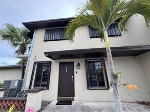 13953 SW 46th Terrace in Miami, FL - Building Photo - Building Photo