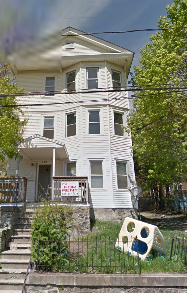 173 Easton Ave