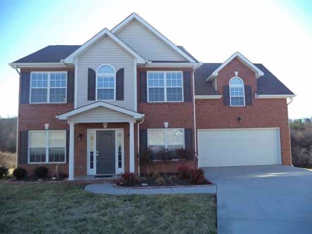 1324 Jackson Ridge Ln in Knoxville, TN - Building Photo