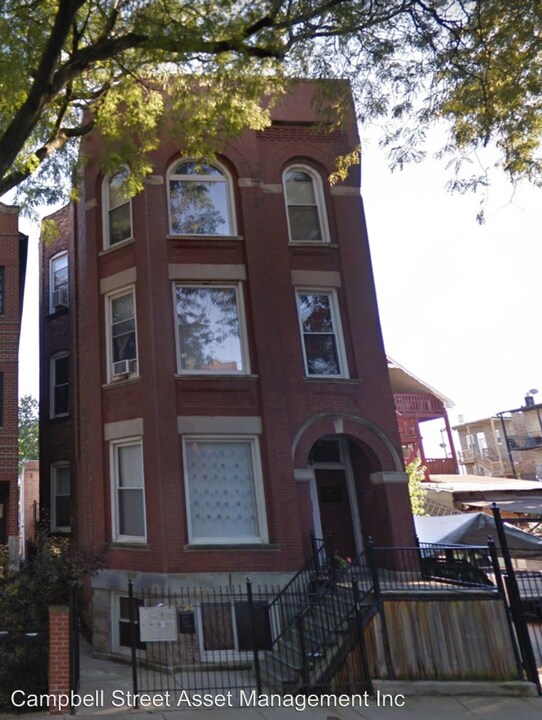 2735 W Potomac Ave in Chicago, IL - Foto de edificio