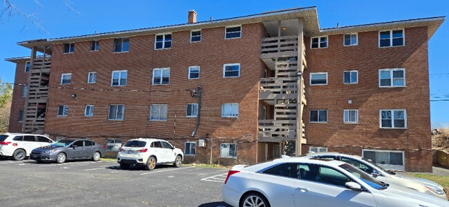 61 Vanderburgh Ave, Unit 15 in Troy, NY - Building Photo - Building Photo