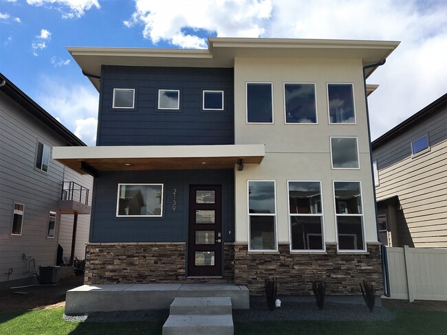 property at 2139 Mackinac St