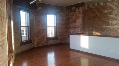 1038 Missouri Ave, Unit 2 in Kansas City, MO - Building Photo - Building Photo