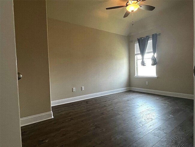 property at 307 Maverick Run Ct