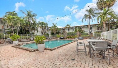 4401 W Kennedy Blvd in Tampa, FL - Building Photo - Building Photo