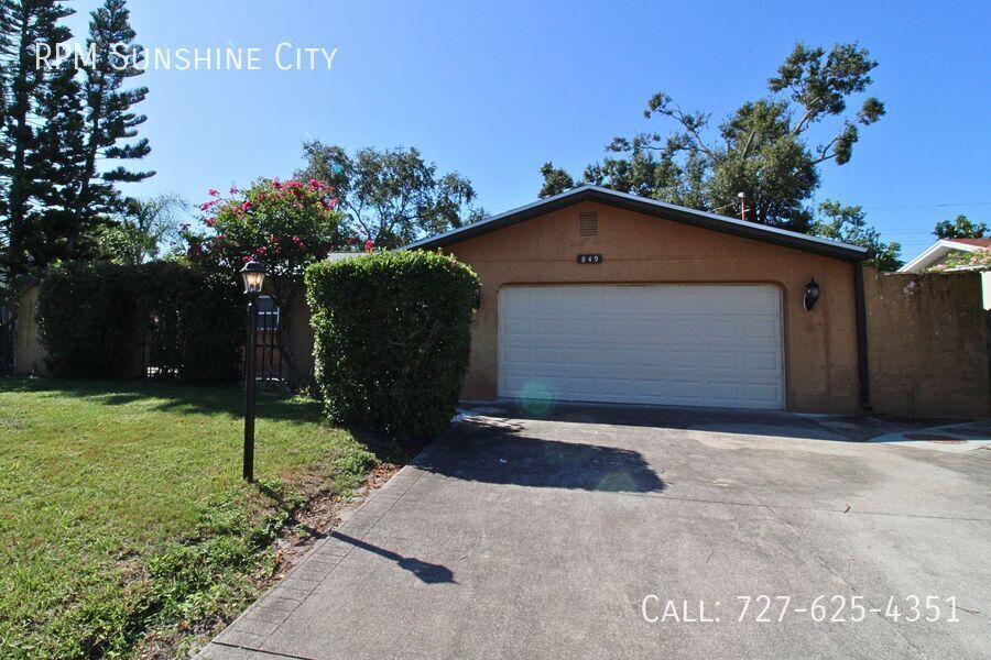 849 15th Ave SW in Largo, FL - Building Photo