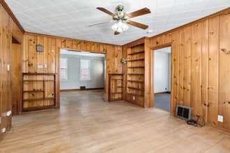 120 W 5th St in Kaukauna, WI - Building Photo - Building Photo