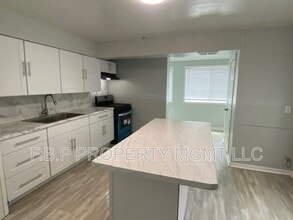 22805 Almond Ave in Eastpointe, MI - Building Photo - Building Photo