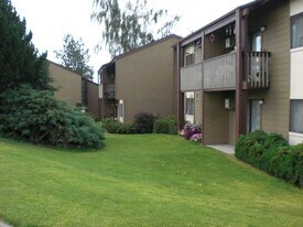 100 Washington St in Cheney, WA - Building Photo