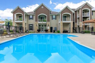 Remington Woods in Lewis Center, OH - Building Photo