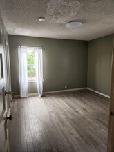 1200 W 36th St, Unit 5 bedroom in Los Angeles, CA - Building Photo - Building Photo