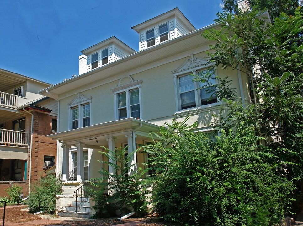 1110 Clarkson St in Denver, CO - Building Photo