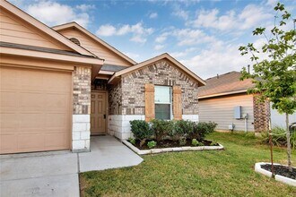 704 Red Tails Dr in Austin, TX - Building Photo - Building Photo