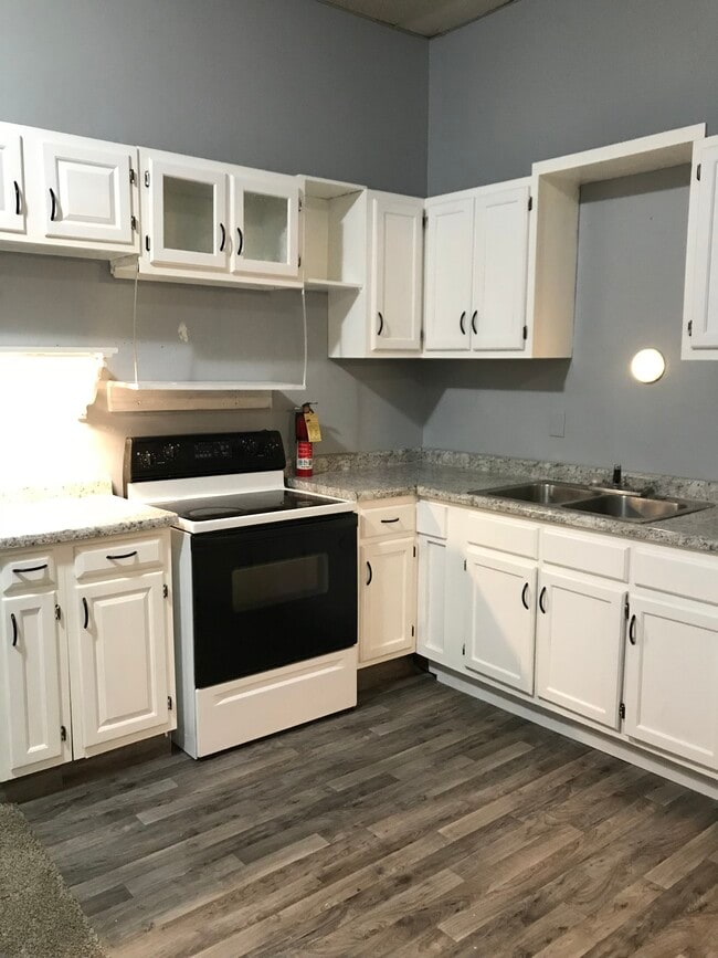 288 E Center St, Unit 2881/2ECENTERST
