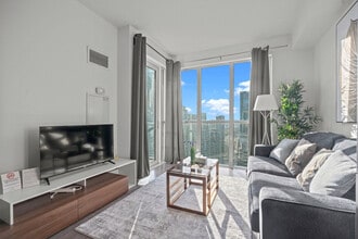 15 John St in Toronto, ON - Building Photo - Building Photo