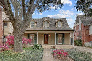 2412 Nottingham St in Houston, TX - Building Photo