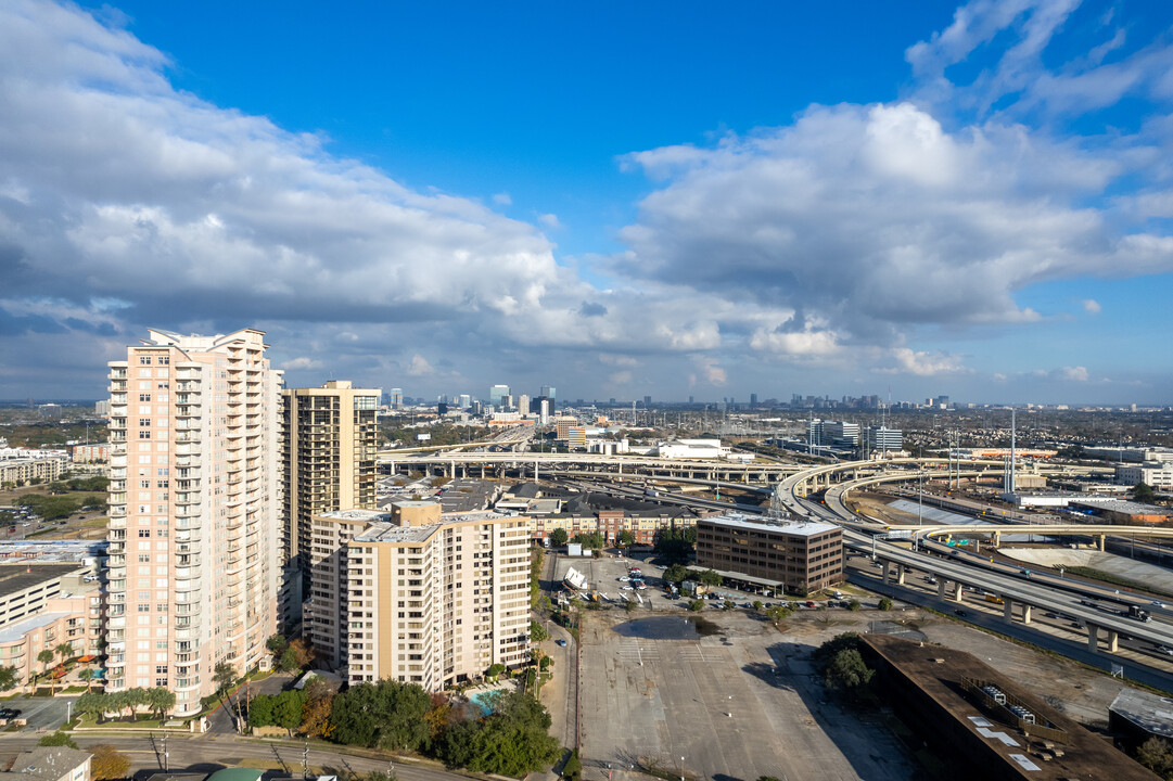 The Mark Condominiums in Houston, TX - Foto de edificio