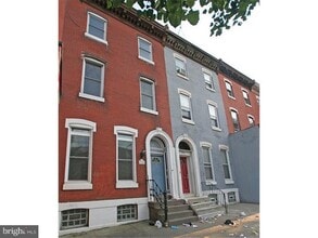 2808 W Girard Ave in Philadelphia, PA - Building Photo - Building Photo