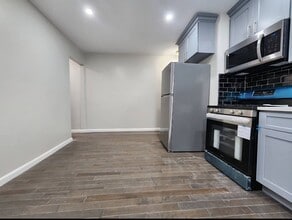 115-78 217th St in Queens, NY - Building Photo - Building Photo