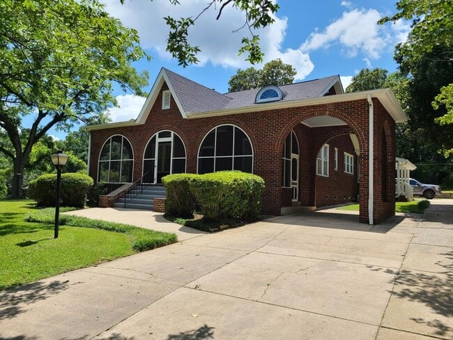 7131 Whitesville Rd