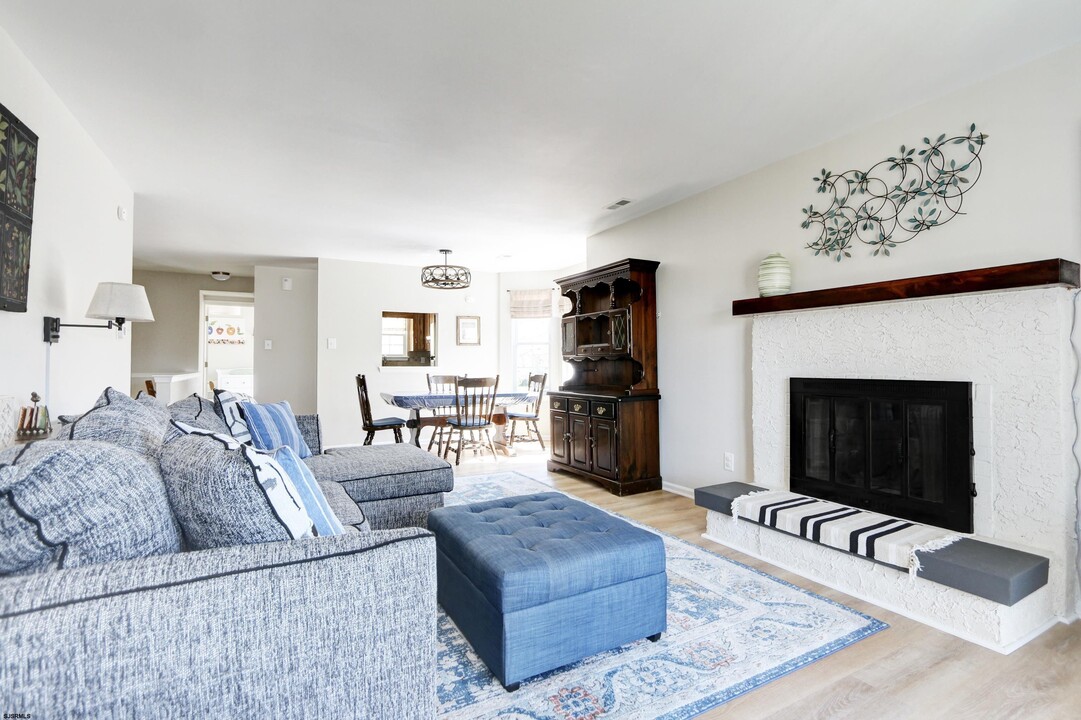 874 E Fishers Creek Rd in Galloway, NJ - Building Photo