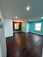 5510 York Blvd, Unit 5510 YORK BLVD. in Los Angeles, CA - Building Photo - Building Photo