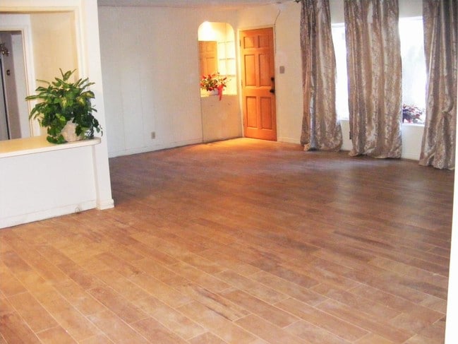 property at 15252 Devonshire St