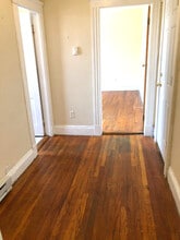 131 Park Dr, Unit 4 in Boston, MA - Foto de edificio - Building Photo