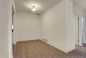 133 W Locust St, Unit 118 in Mechanicsburg, PA - Building Photo - Building Photo