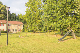 Canterbury Apartments in Covington, TN - Building Photo - Building Photo