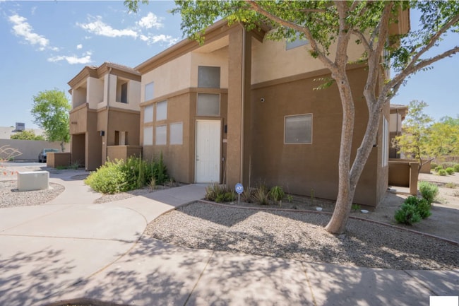 1445 E Broadway Rd in Tempe, AZ - Building Photo - Building Photo