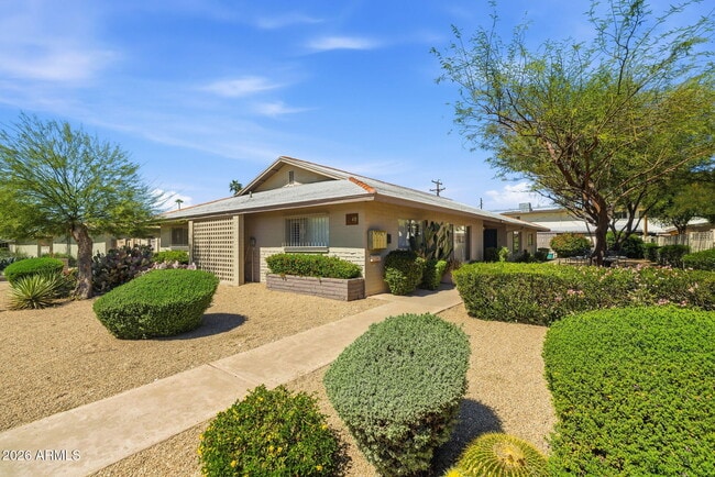 3640 E Montecito Ave in Phoenix, AZ - Building Photo - Building Photo