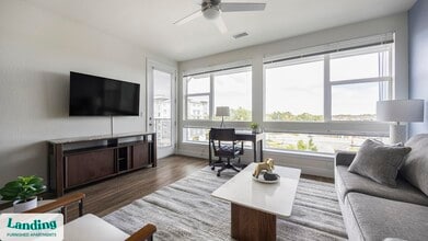 1291 S Ulster St in Denver, CO - Foto de edificio - Building Photo