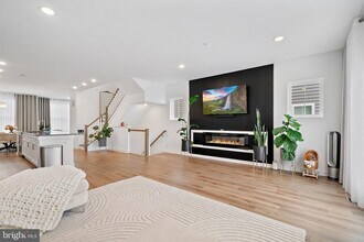 332 Furgeson Ln in Frederick, MD - Building Photo - Building Photo