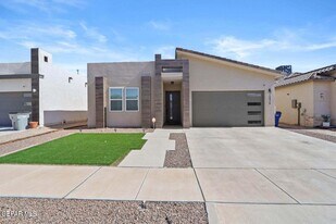 12312 Desert Palms Ave in El Paso, TX - Building Photo