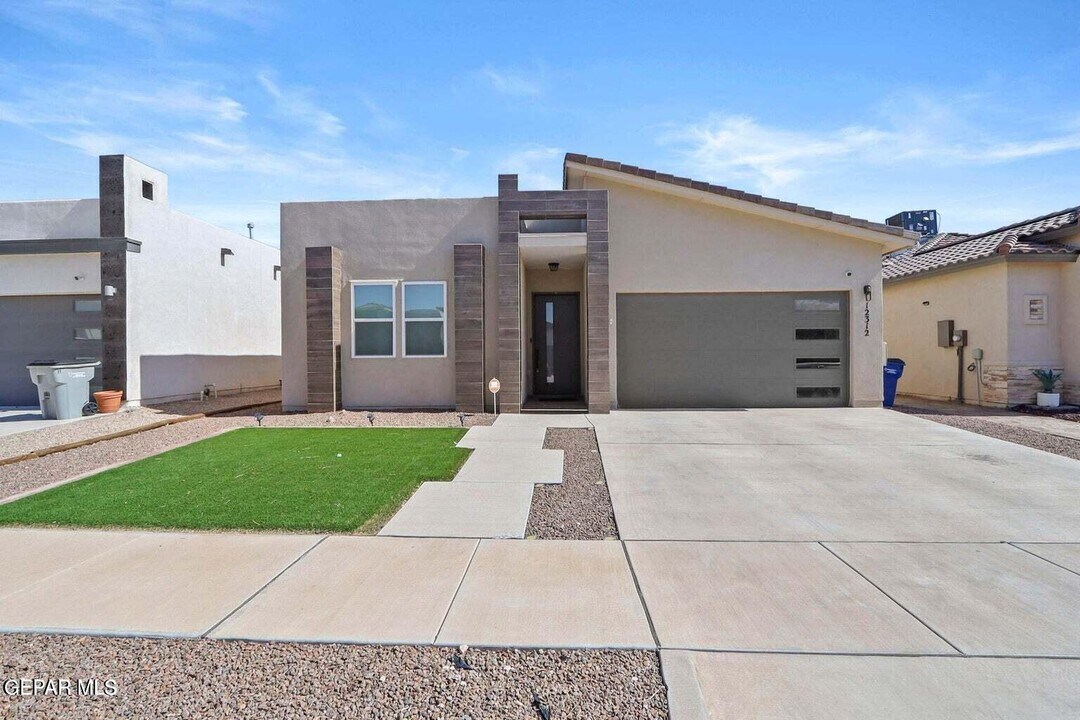 12312 Desert Palms Ave in El Paso, TX - Building Photo