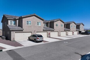 7649 E 44th St in Yuma, AZ - Building Photo