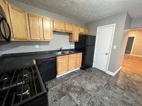 826 4th St NW in Grand Rapids, MI - Building Photo - Building Photo