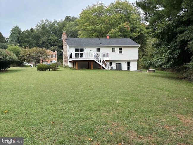 10038 Chatelaine Cir in Ellicott City, MD - Building Photo - Building Photo