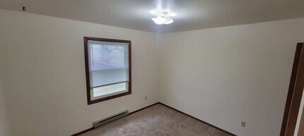 1108 W Hamilton Ave, Unit 7 in Eau Claire, WI - Foto de edificio - Building Photo