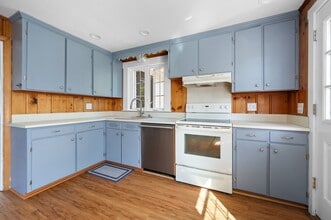 30 Whitney St in Milford, MA - Building Photo - Building Photo