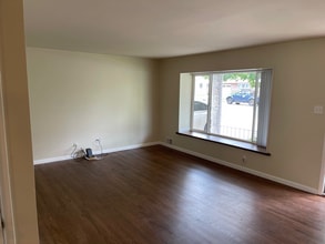 80 Everett St in Lakewood, CO - Building Photo - Building Photo